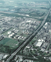 Basell Polyolifine GmbH Pandomus GmbH Referenz (Facility Management & Gebäudeausstattung) Industriegelände von oben, Luftaufnahme, Forschungsgelände